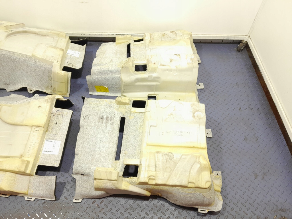 фото №8, Mercedes cls w218 lift sedan обшивка килимок підлога a2126803140