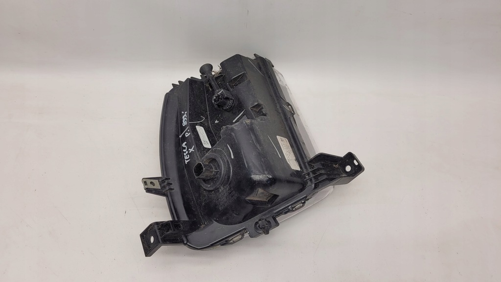 фото №3, Tesla x протитуманна фара правий oryg.