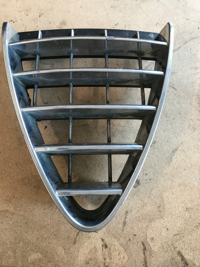 фото №3, Решітка радіатора решітка радіатора капот alfa romeo 147 lift оригінал w-wa