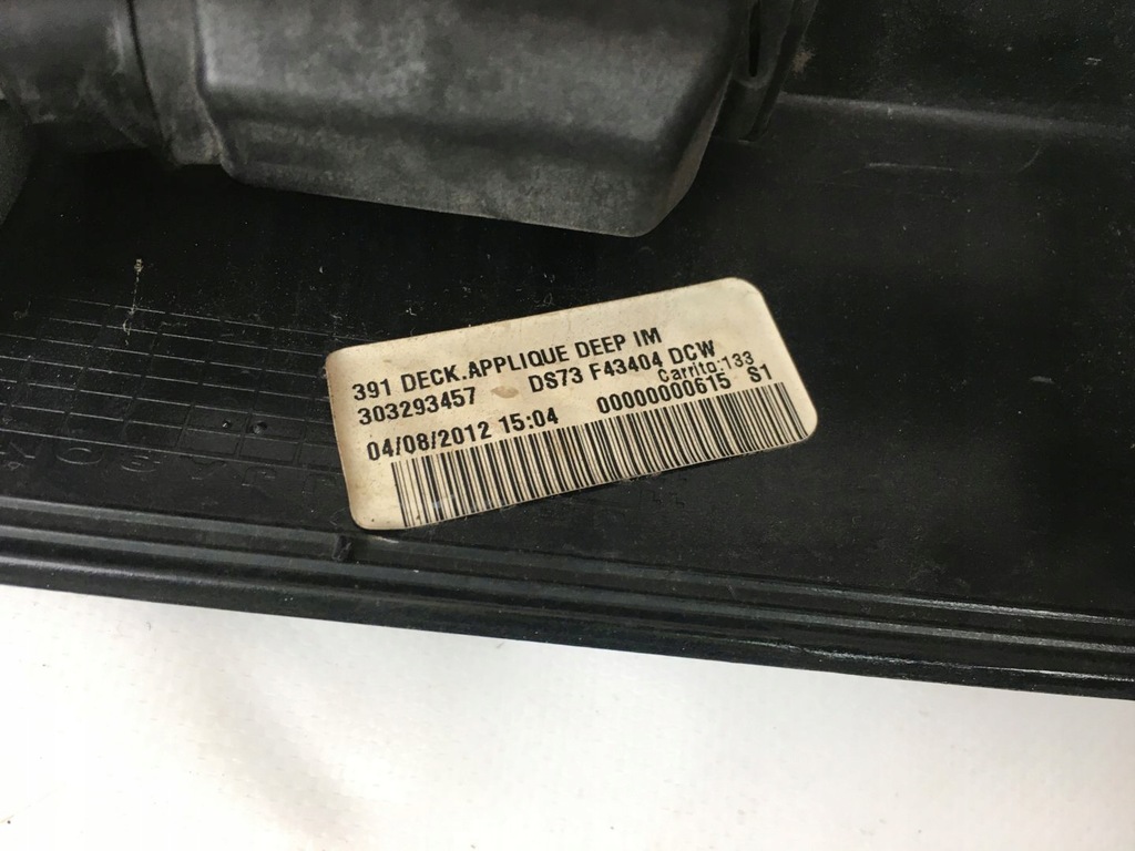 фото №15, Fusion mk5 13- молдинг крышки задний usa sedan