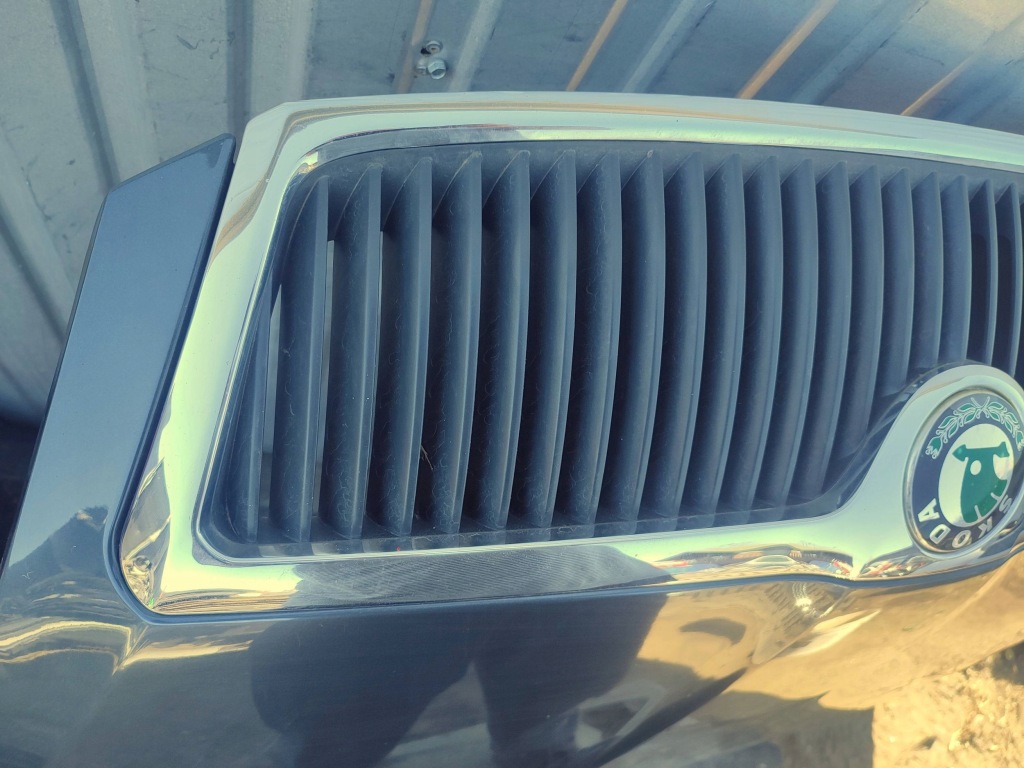 Капот крышка двигателя перед skoda octavia 2 1z0 2004-2010 решётка радиатора демонтаж Киев