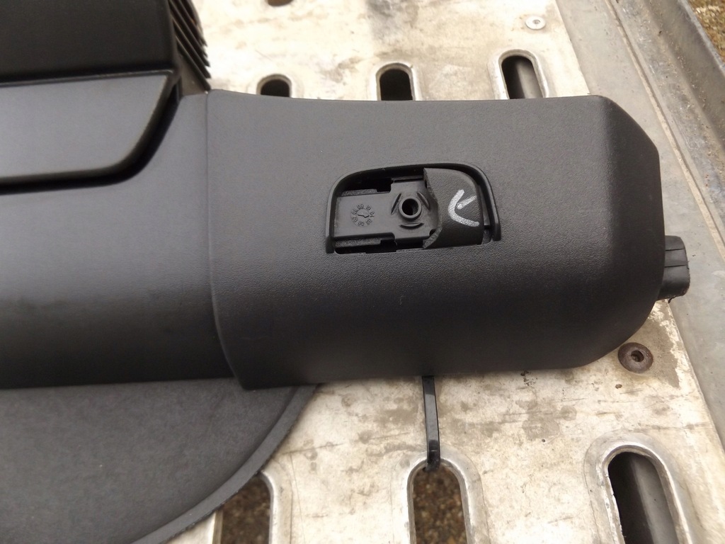 фото №7, Volvo v50 o4-07 шторка багажника версія przed lift