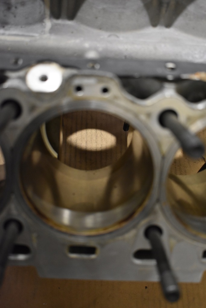 фото №8, Блок двигуна maserati graturismo 4,7 m145 16r. 1