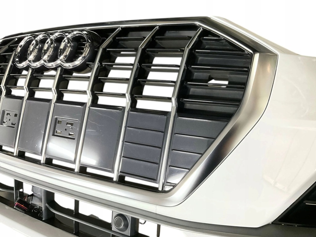 Бампер, решётка , решётка радиатора, решётки, электропроводка audi q-3 83a s-line 295. Недорого