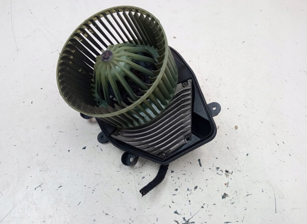 фото №1, Вентилятор обдув volkswagen passat 1,8 kat