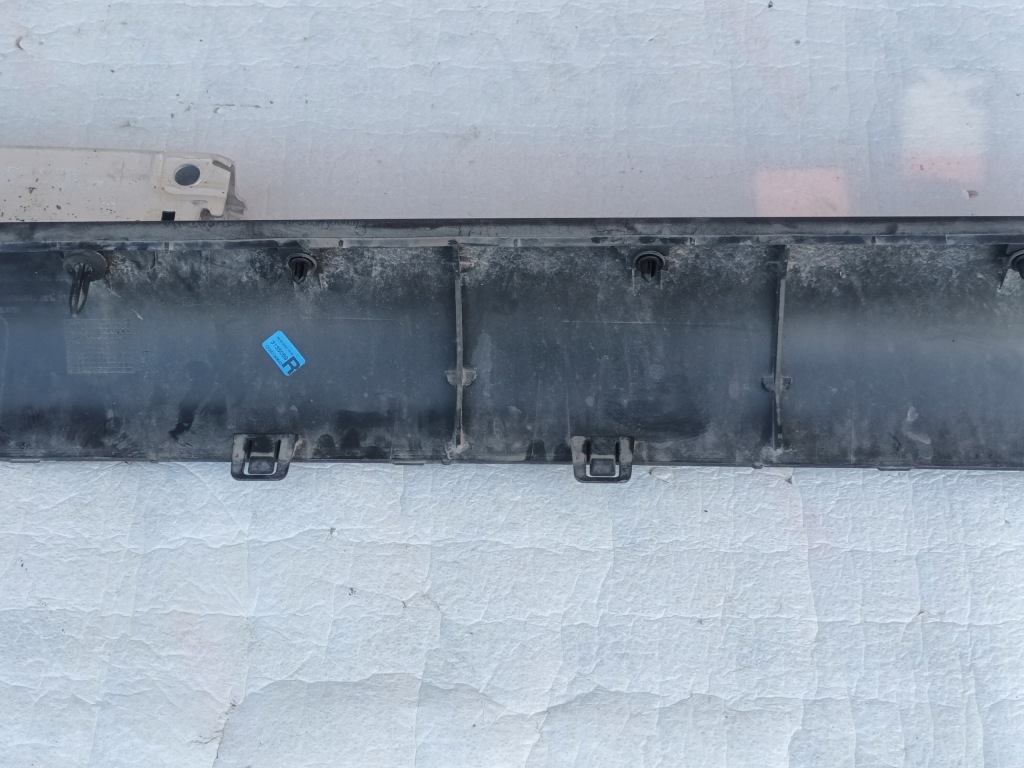 Молдинг порог правая tesla model y порог правый Киев