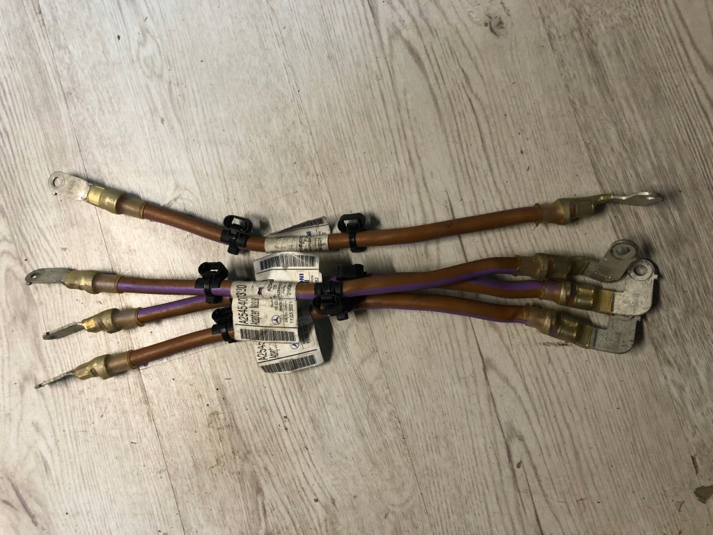 Mercedes w254 шланг аккумулятор 2545407320 в Украине