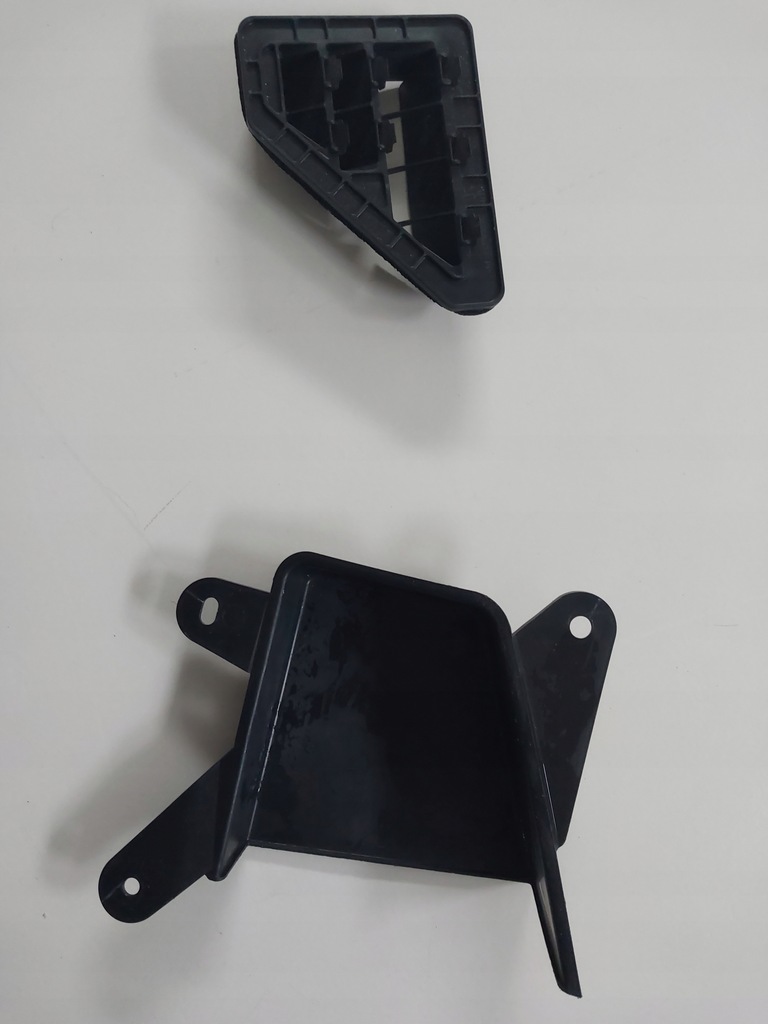 фото №9, Space star решётка вентиляции багажника задняя 12 - впуск комплект