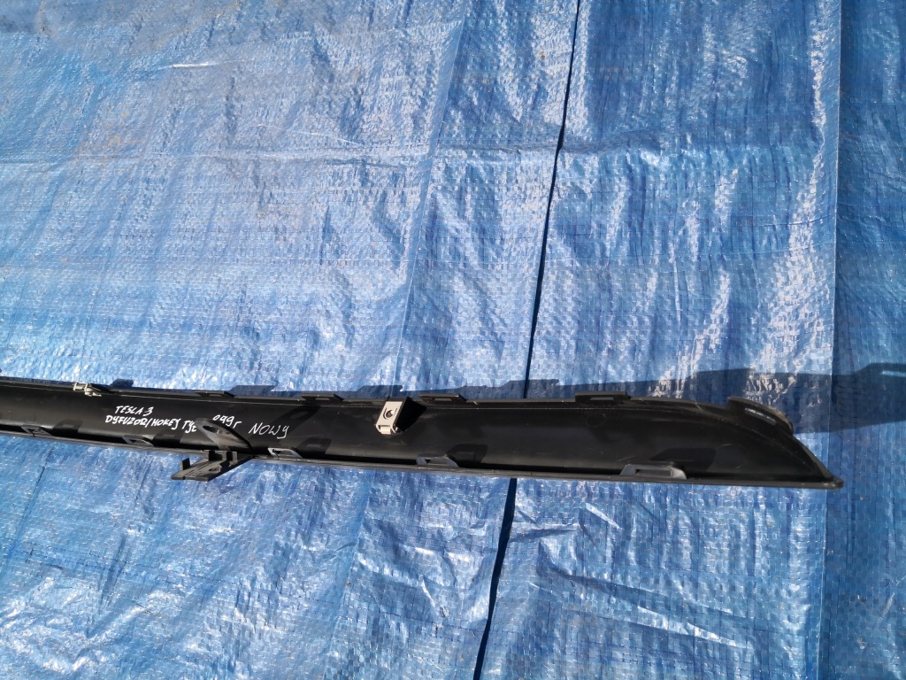 Купить Tesla 3 накладка-спойлер диффузор бампера задняя 108398400d новый