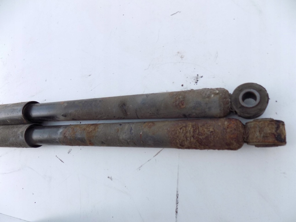 фото №11, Suzuki sx-4 sx4 1.6 амортизатор задня комплект 2 штуки