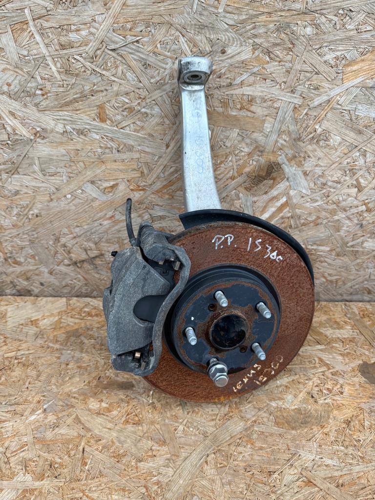 фото №1, Lexus is 300h поворотний кулак диск супорт правий перед