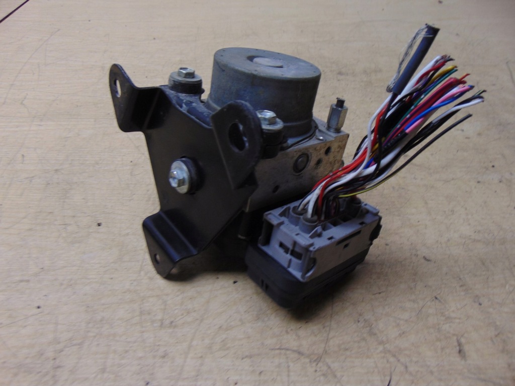 фото №11, Насос abs блок управления toyota land cruiser j7 2015rok