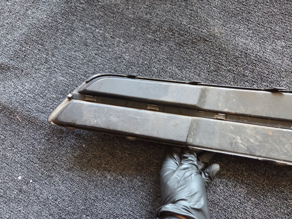 фото №6, Решётка бампера перед правая audi a3 lift 8p0807682h