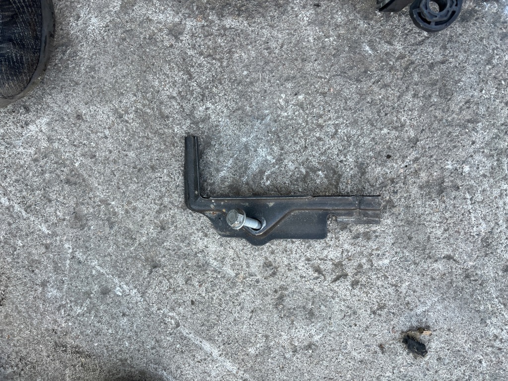 фото №1, Кронштейн seat leon iii fr 2014 rok акумулятор