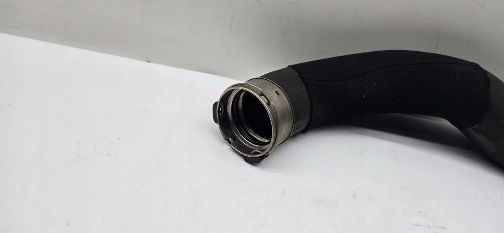 Пабтрубок  труба шланг воздуха интеркулер bmw f45 f46 8511338 Оригинал