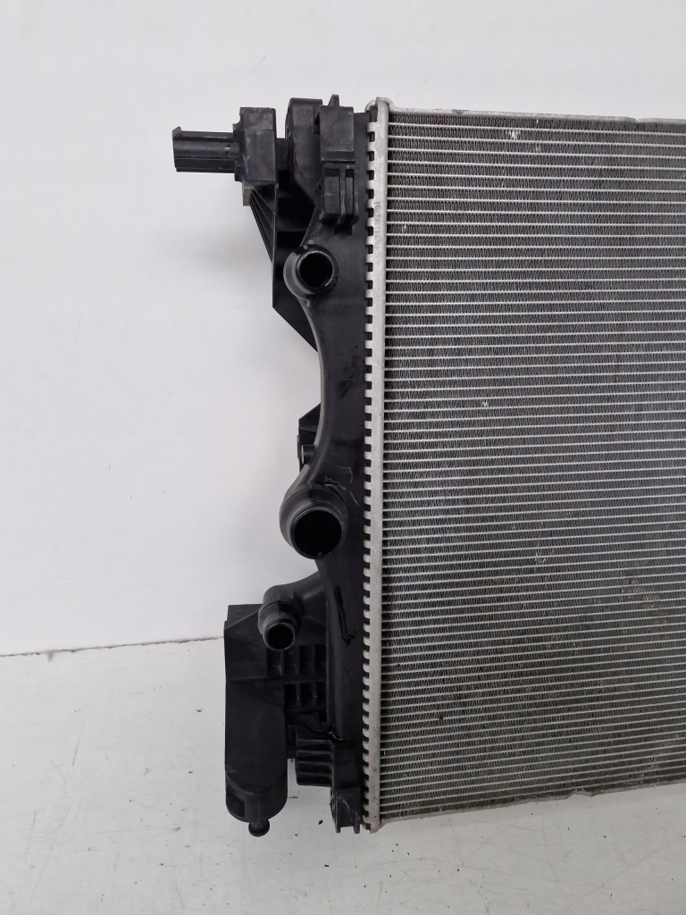 Радиатор радиатор воды mercedes a-klasa w177 b-klasa w247 gla h247 glb европа Киев