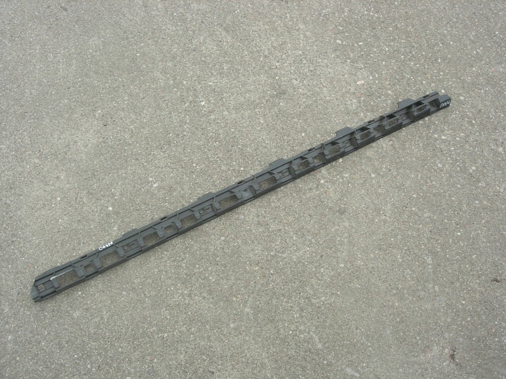 фото №1, Кронштейн накладки порога l vw passat b8 3g0853945