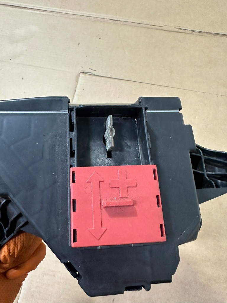 Распределитель тока, предохранитель, напряжения mercedes e klasa w213 g европа в Украине