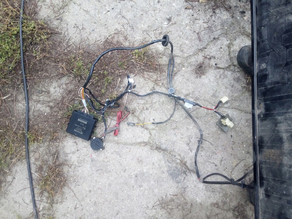 фото №6, Toyota rav4 iii 06-12 бампер задняя pdc цвет чёрный 202