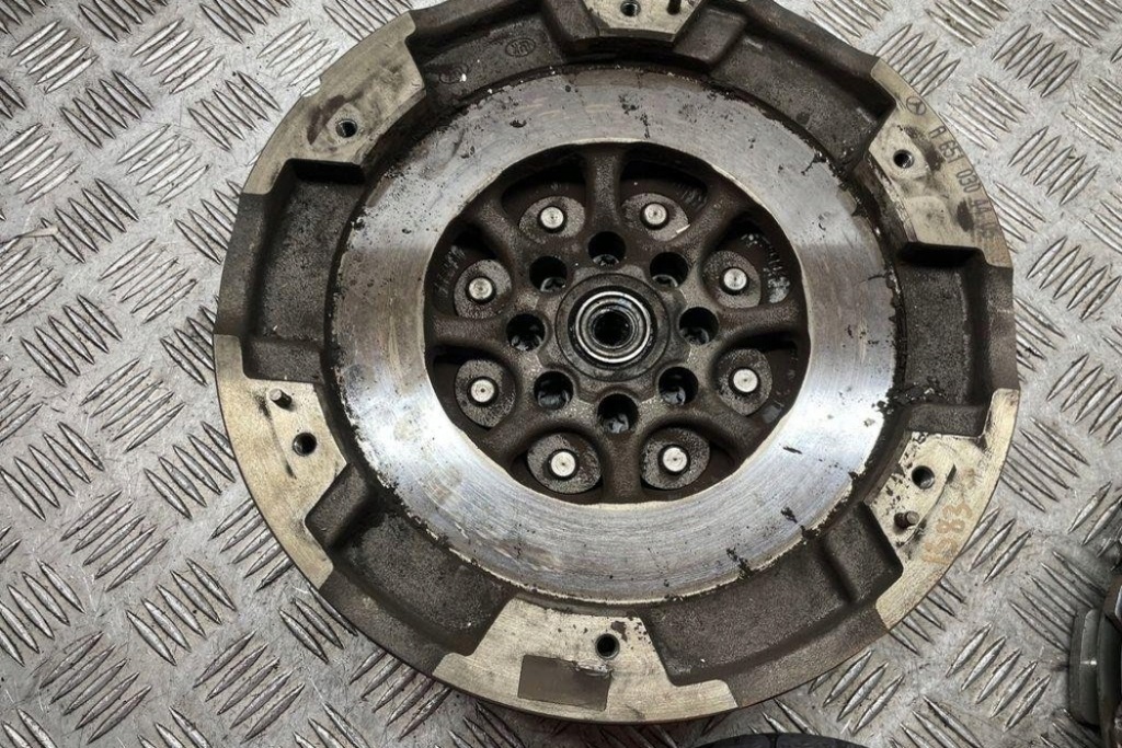 фото №13, Комплект зчеплення mercedes-benz c w204 a6510304405 2.14l дизель 120kw 2012