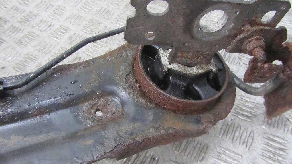 фото №11, Volvo xc70 ii поворотный кулак левая задняя задняя 4x4 08-14