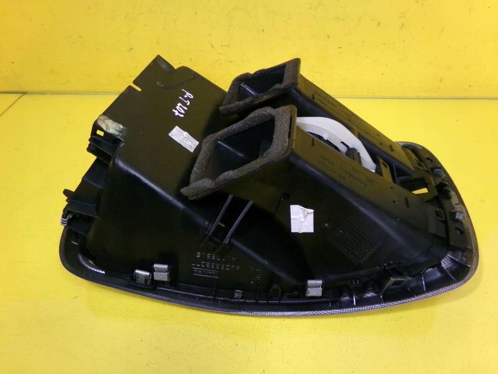 Решётки среднего обдув панели приборной панели peugeot 207 9656992377 nr64 Киев