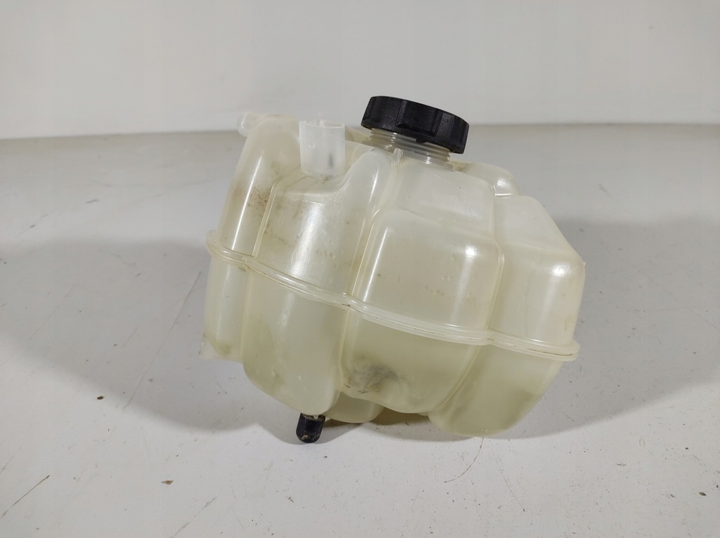 фото №6, Volvo v60 18r- бачок расширительный