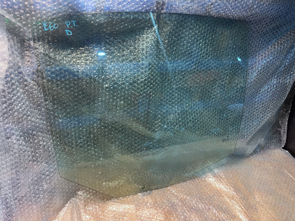 фото №1, Bmw e60 скло бічна двері правий задня as2