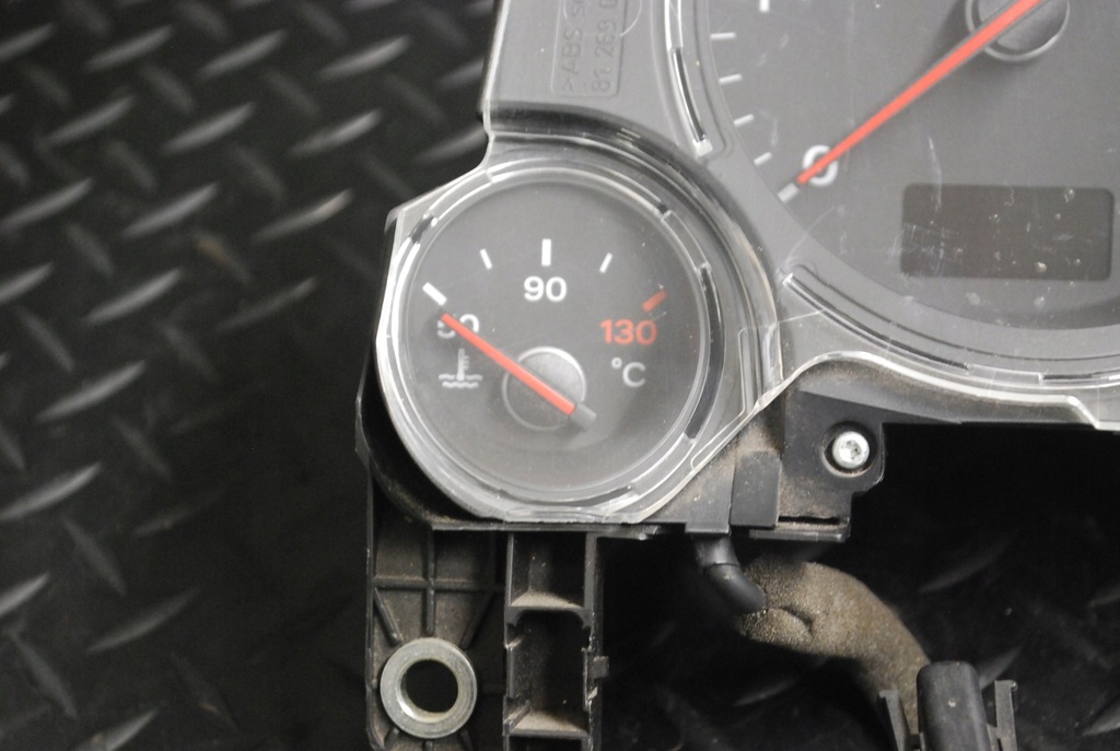 фото №5, Счетчик приборы audi a8 d3 uk большой fis 4e0920951b