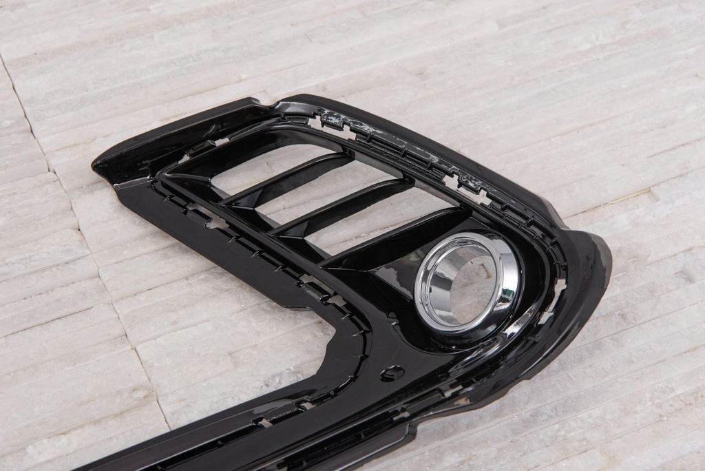 фото №10, Hyundai elantra vi ad решітка бампера заглушка лампи ліва 86563f2300