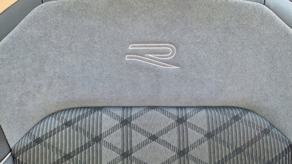 фото №2, Сиденья заднее сиденье обшивки tiguan r r-line 16-24 jak nowe оригинал kpl