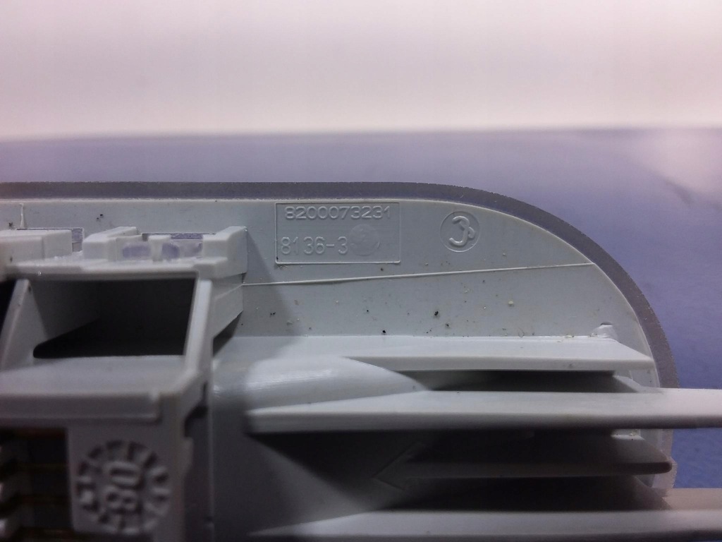 фото №6, Renault clio iii фонари внутреннее 8200073231