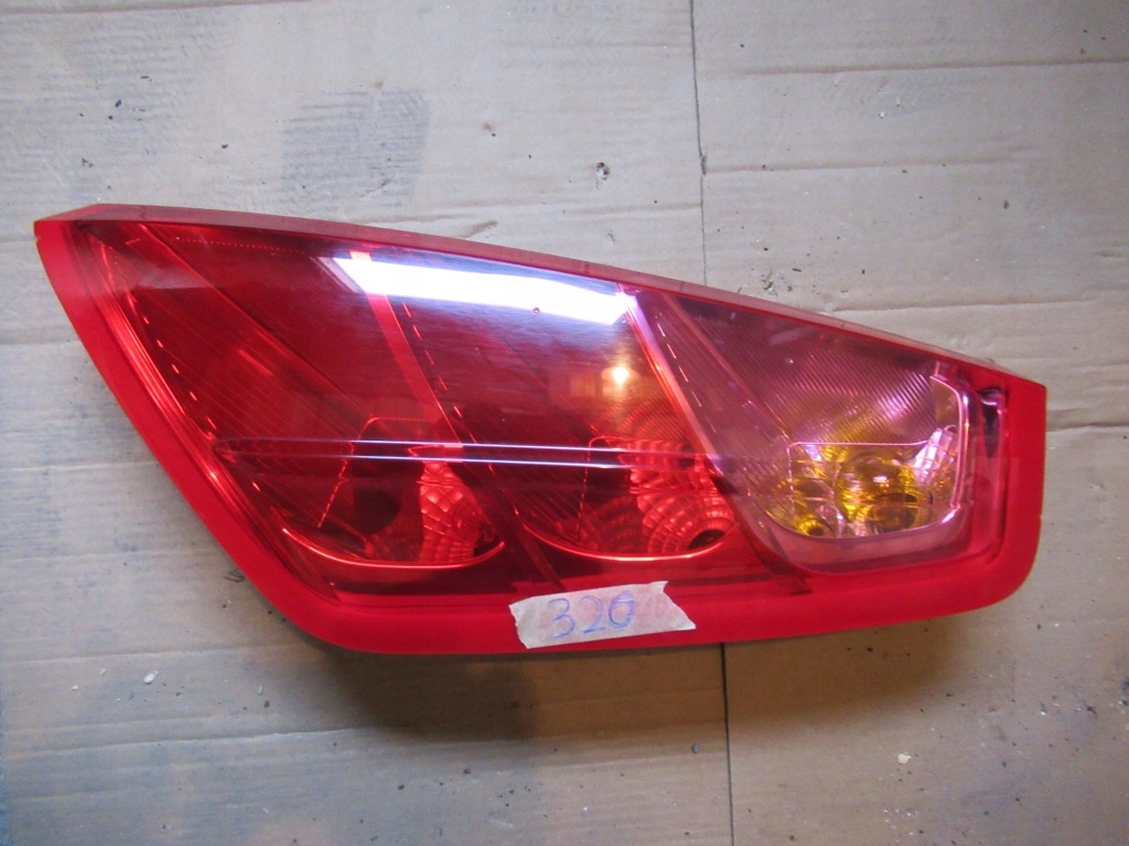 фото №1, Fiat grande punto лампа правая задняя правый 27460202