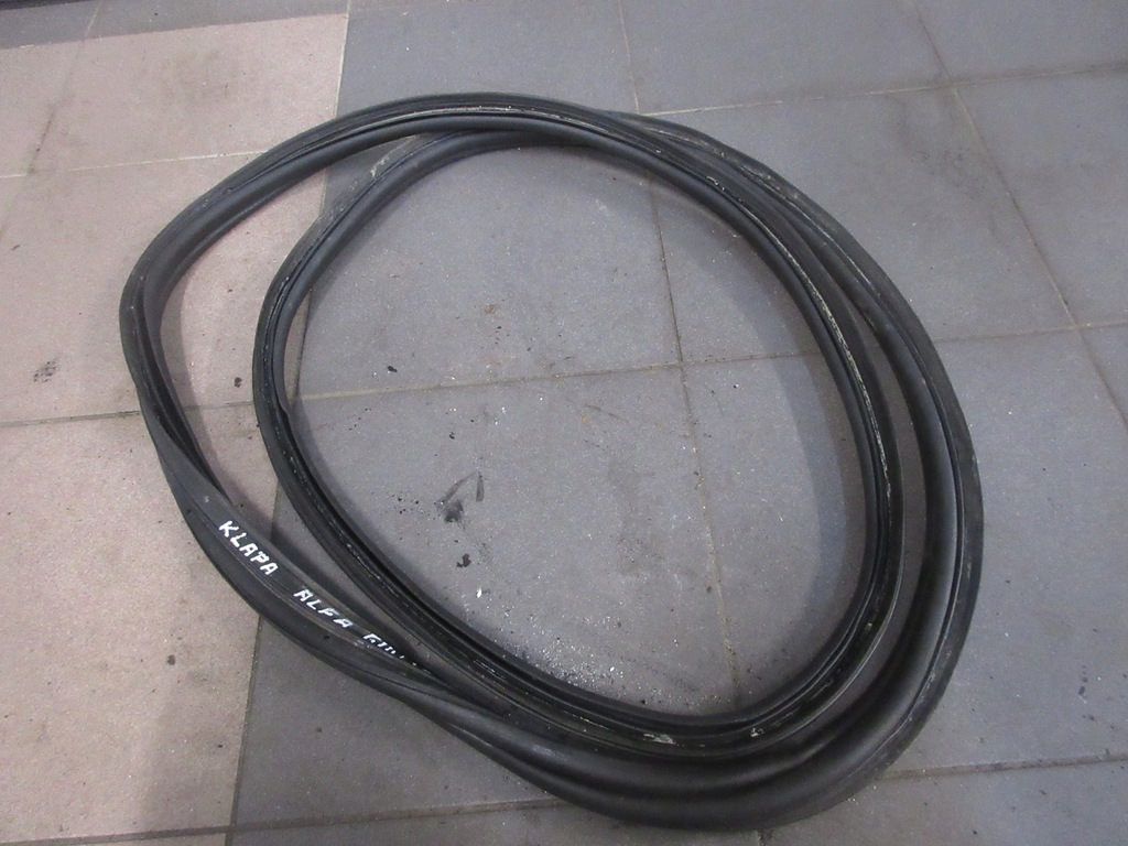 фото №1, Alfa romeo giulietta прокладка крышки багажника