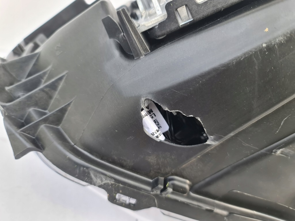 фото №10, Volvo xc40 лампа full led правая 31655636