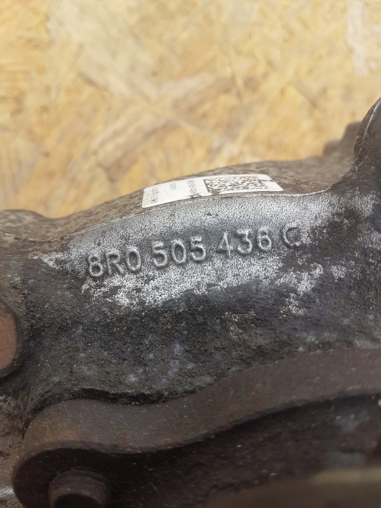 фото №9, Поворотний кулак ступиця правий задня audi q5 sq5 8r0505436c