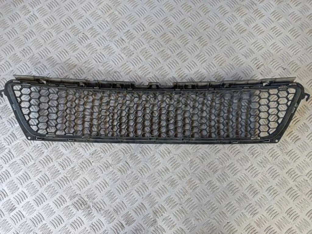 фото №8, M10 8200735103 решётка радиатора решётка радиатора бампера dacia sandero