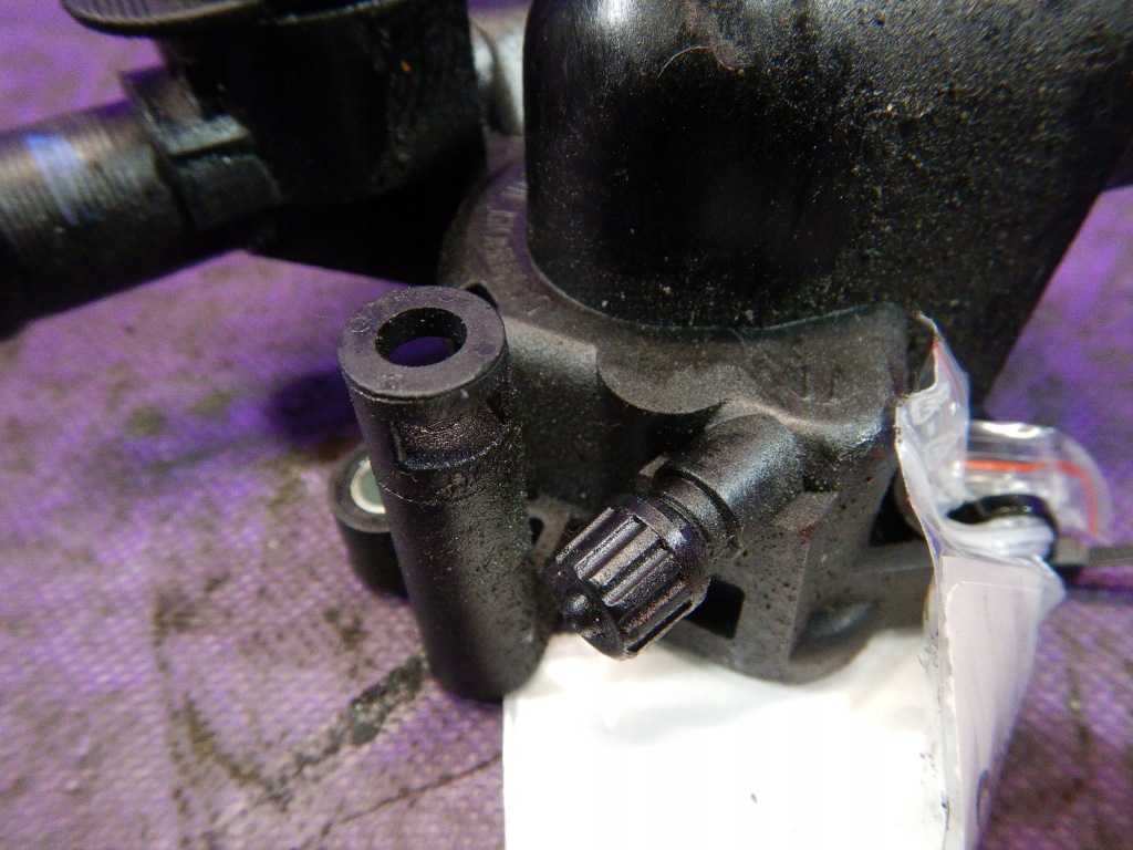 фото №5, Renault laguna iii 3 07- 2,0 dci m9r 742 корпус термостата датчик