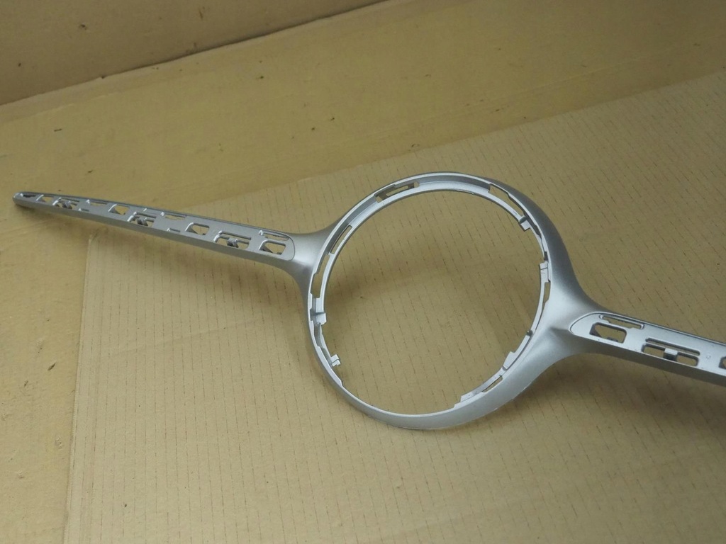 фото №11, Mercedes c klasa w206 amg решётка радиатора эмблема решётка радиатора a2068885000