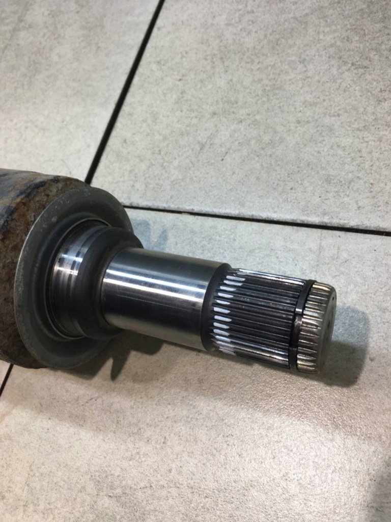 фото №5, Приводной вал левый задняя mercedes w251 3.0 cdi v6 a2513500110