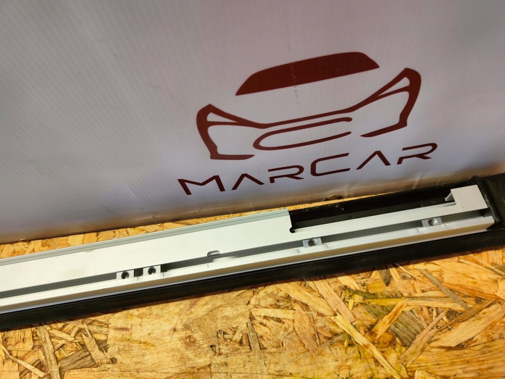 фото №6, Направляющая шторка жалюзи багажника кузов левая ford ranger 2022- n1wb-e28573-a