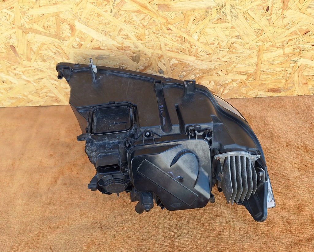 фото №15, Bmw 3 iii e90 e91 lift комплект лампа левая правая bi ксенон 7202583 7202584