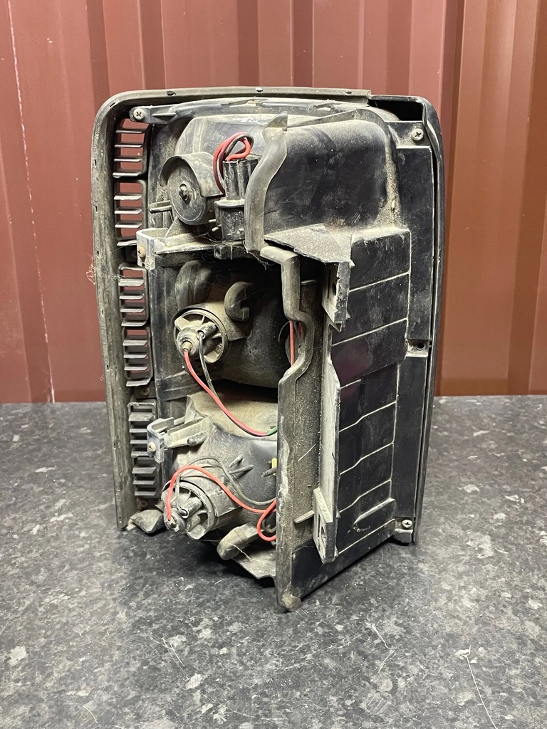 фото №7, Mitsubishi pajero 1995 лампа правий задня права задня