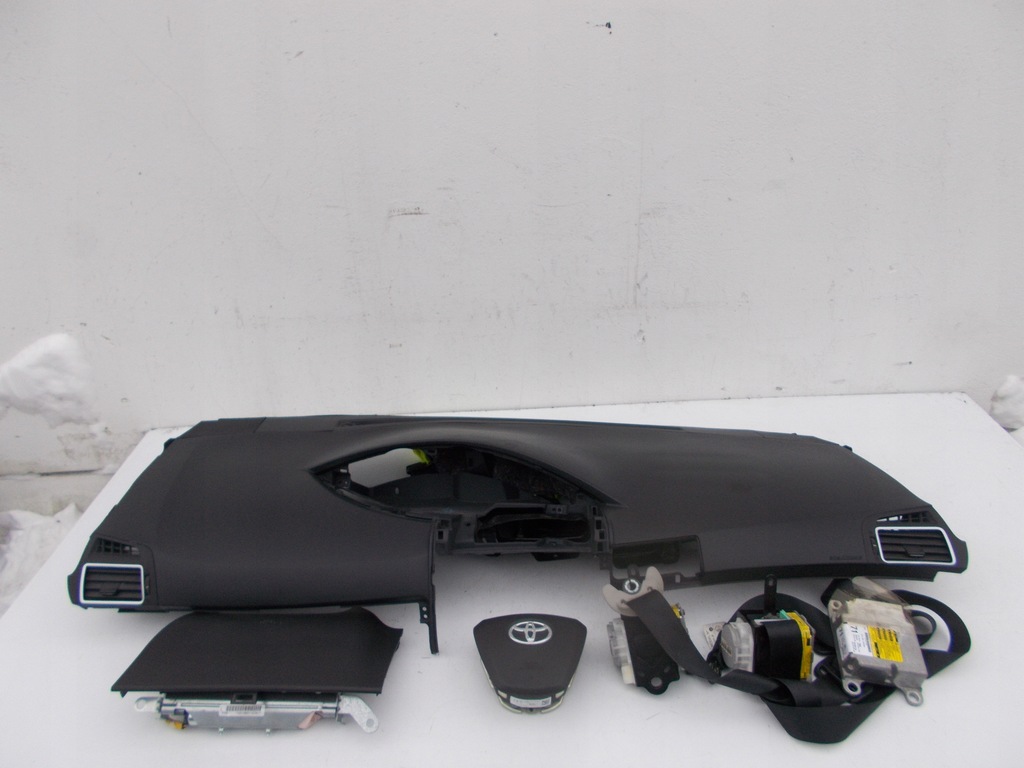 фото №9, Консоль панель приладів подушки безпеки ремені подушка безпеки toyota verso 2013 - 2018