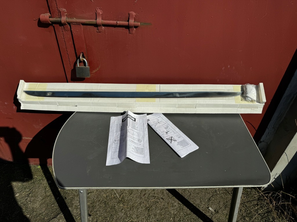 Купити Mazda premacy молдинг хромована na кришка