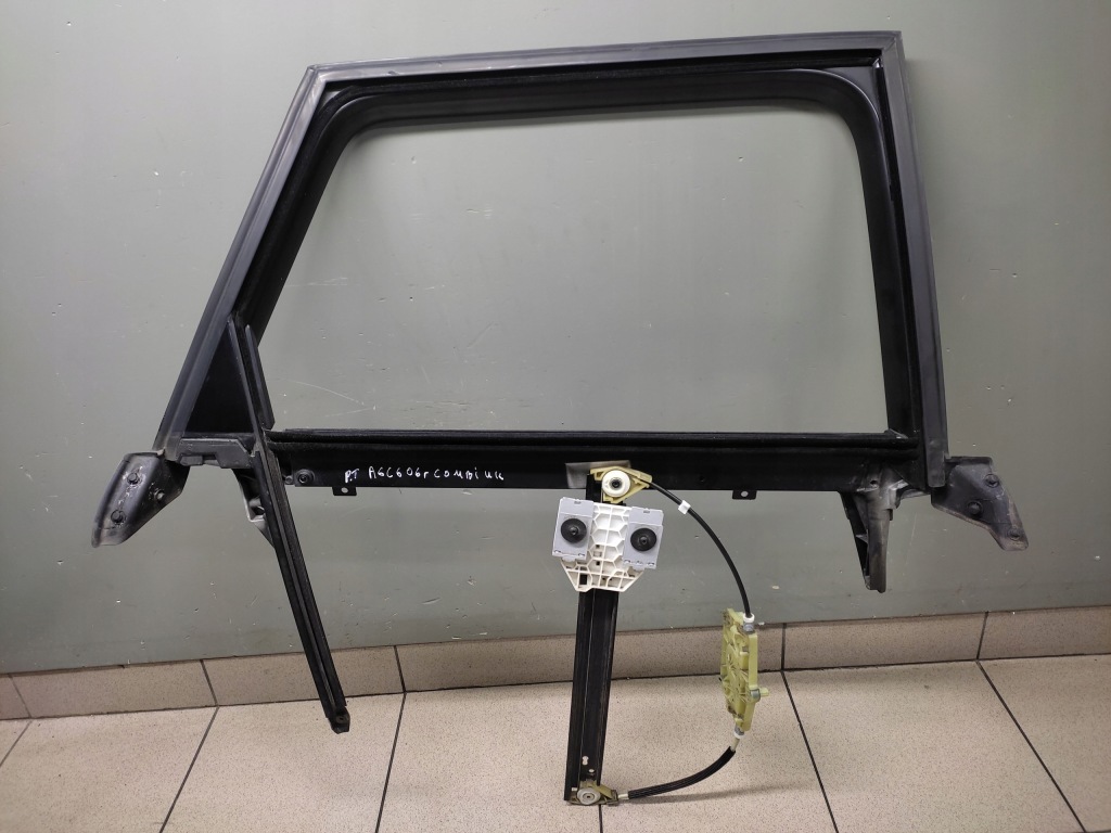 фото №1, Audi a6 c6 kombi подъемник стекло правый задняя