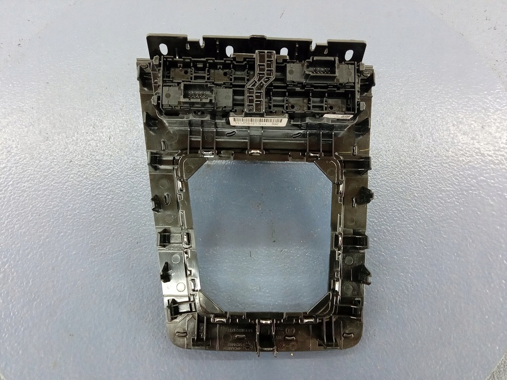 фото №4, Skoda octavia iii рамка домкрата коробки 5e1863212c