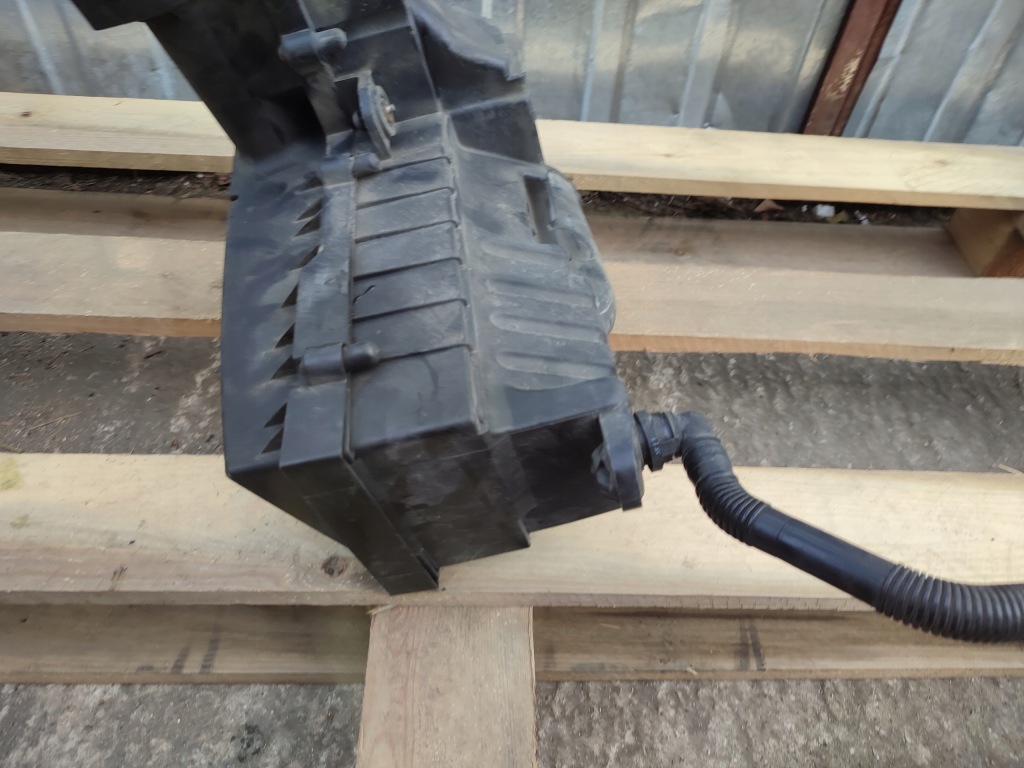 фото №12, Корпус фільтр повітря volkswagen vw skoda 1k0129620e