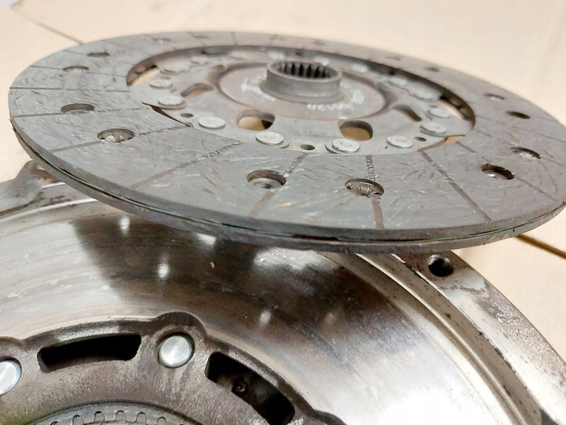 фото №7, Corolla verso ii 2.2 d зчеплення повний двомасовий маховик