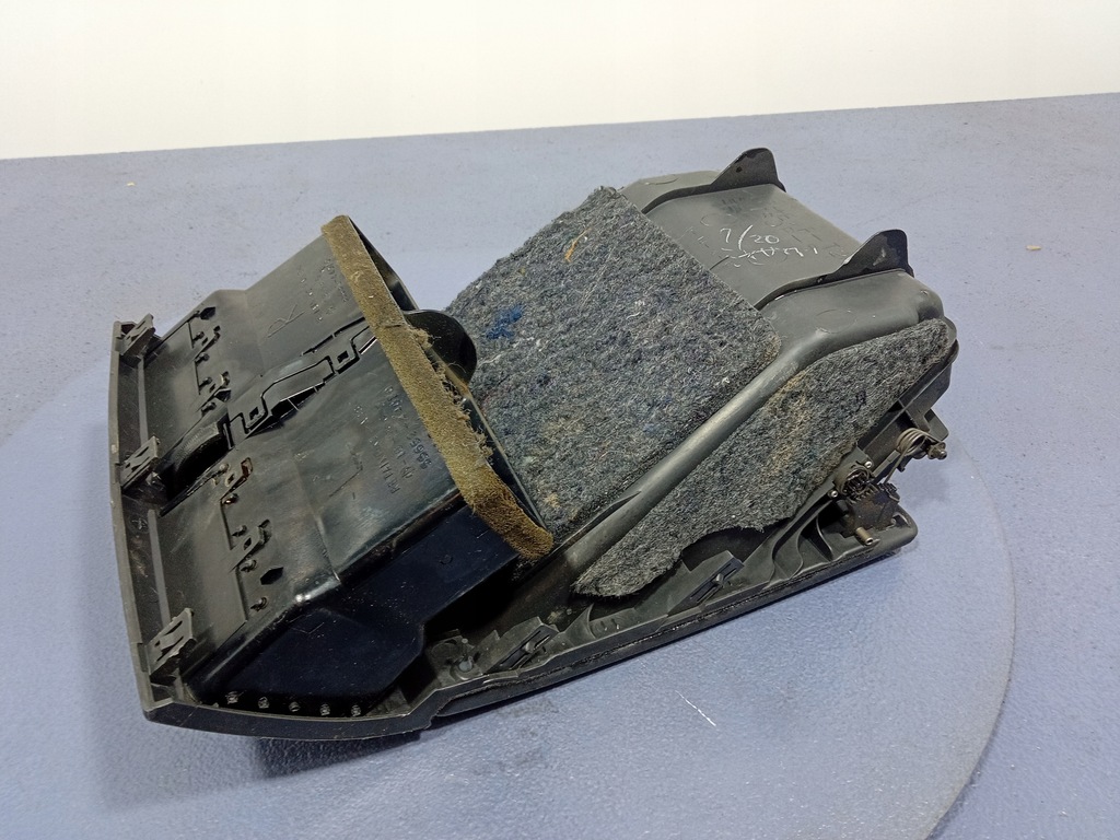 фото №8, Avensis verso 01- бардачок панели консоли средний 55405-44110